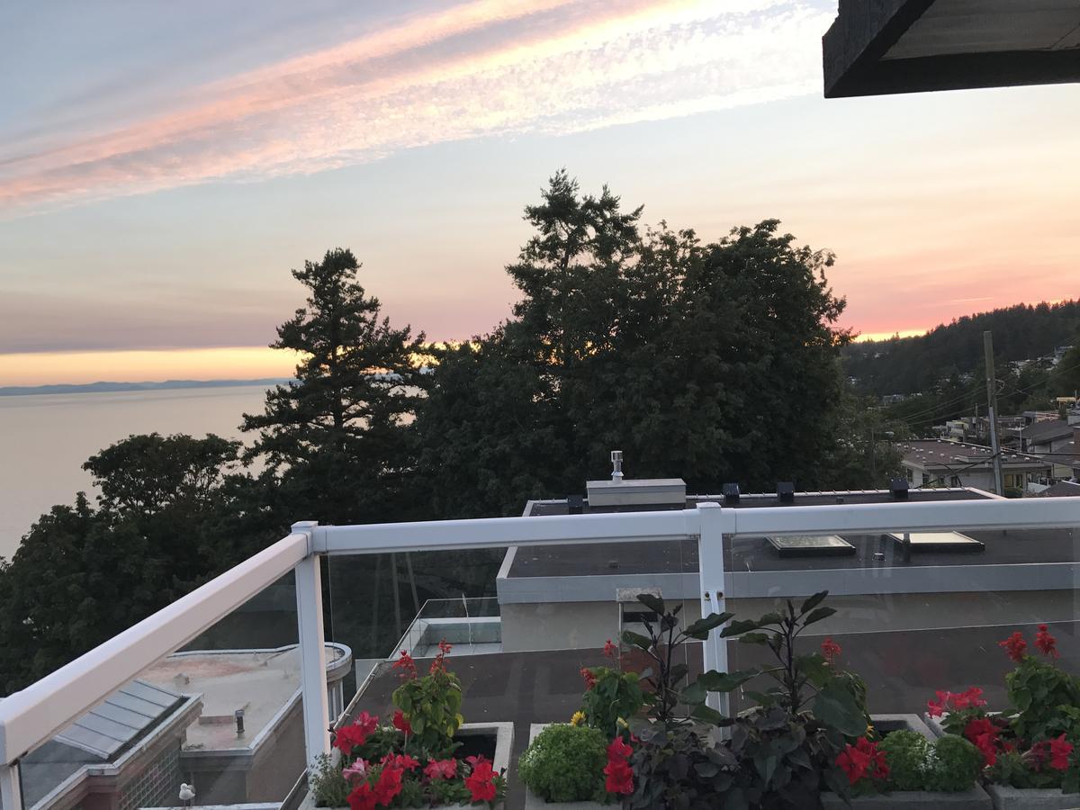 Donna'S Bed & Breakfast White Rock Eksteriør billede